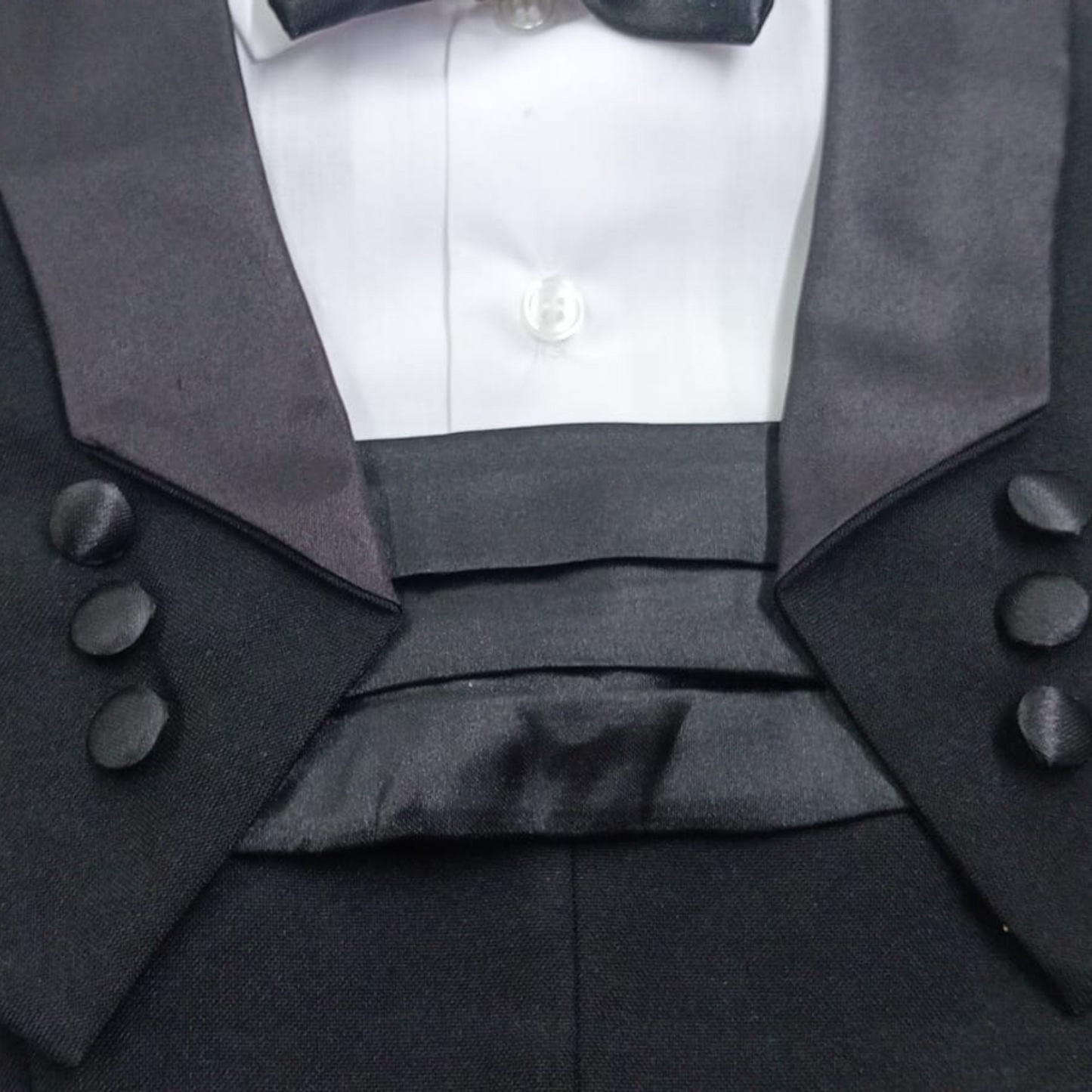 Smoking formal con cola