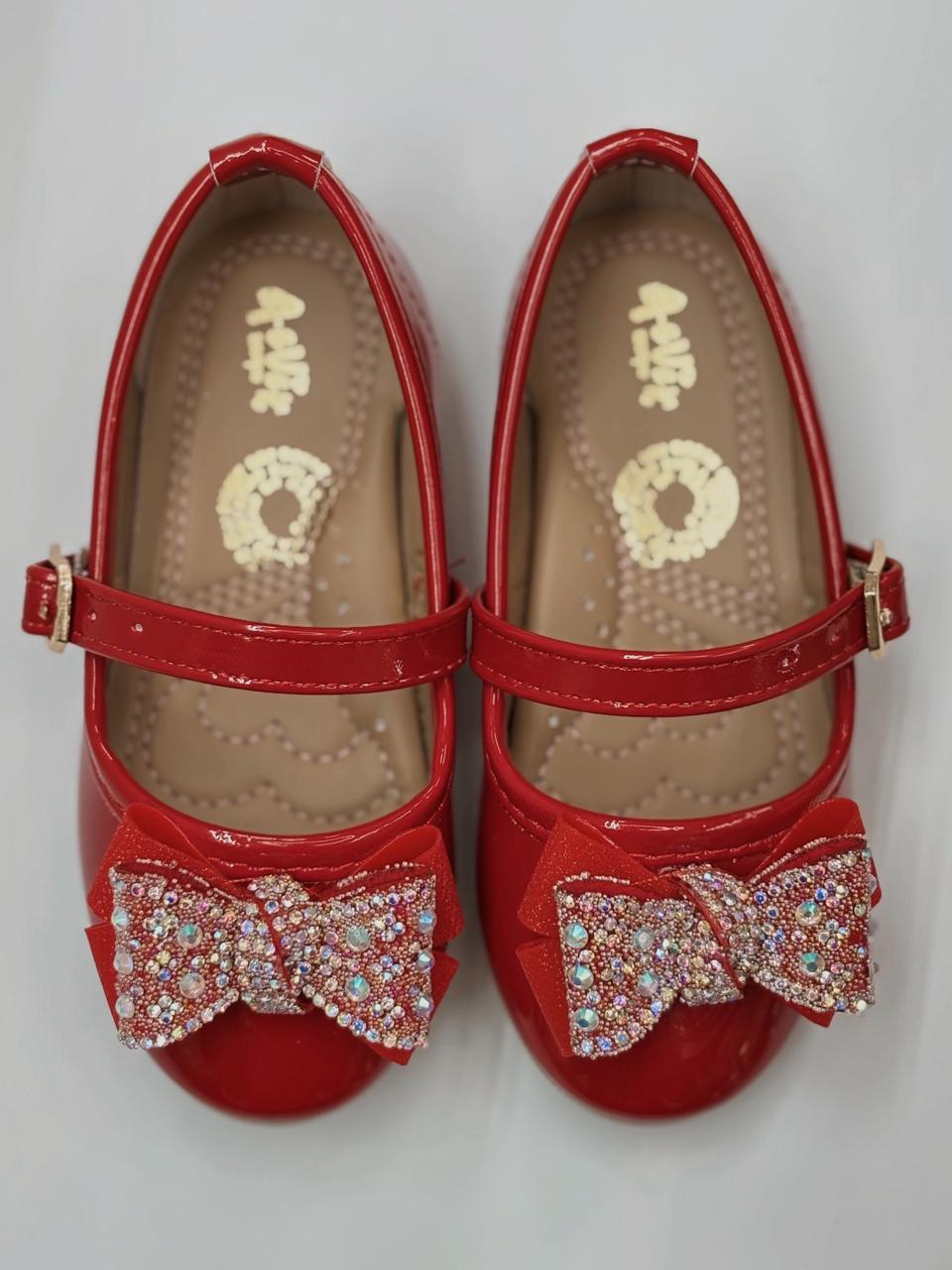 Balerina con moño y hebilla